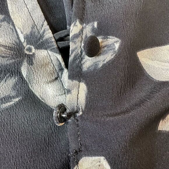 Ecru Lab Floral Cutout Shirts Romper Size Medium - Picture 7 of 16